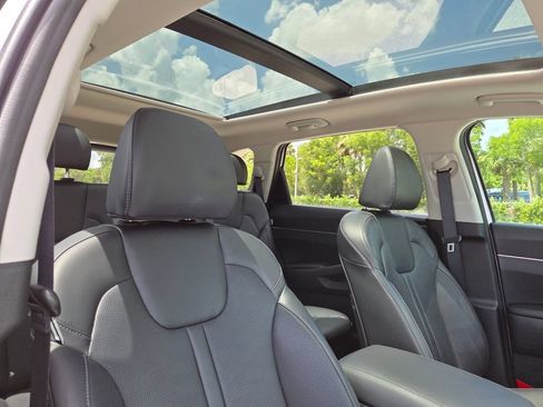 Used 2025 Kia Sorento S w/ Panoramic Sunroof Package FWD image 16