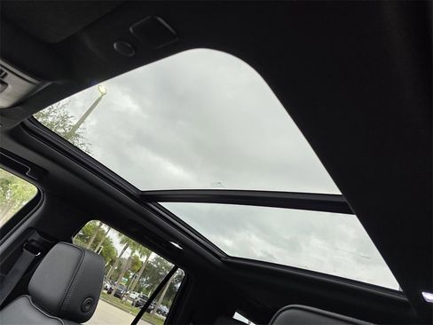 Used 2021 GMC Yukon Denali image 13