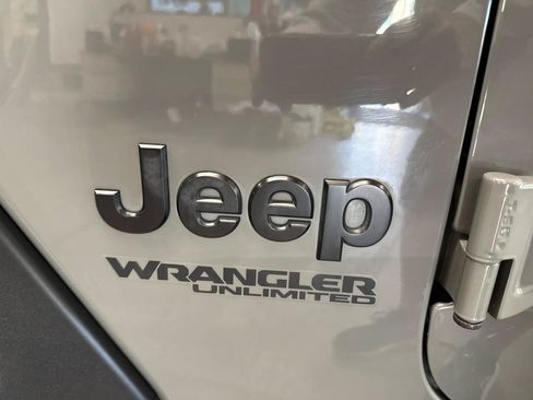 Used 2022 Jeep Wrangler Unlimited Sport AWD/4WD image 94