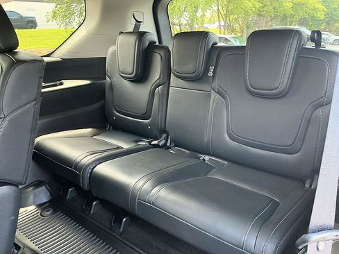Certified 2025 Nissan Armada SV RWD image 12