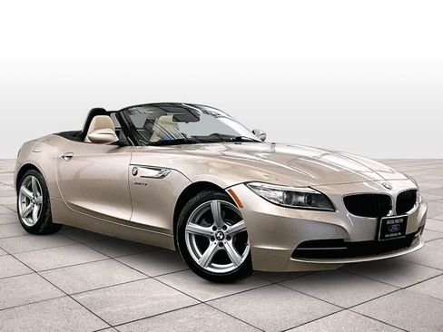 Used 2014 BMW Z4 sDrive28i RWD image 2