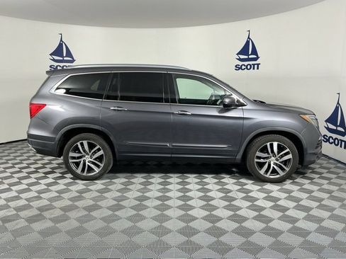 Used 2017 Honda Pilot Elite image 6