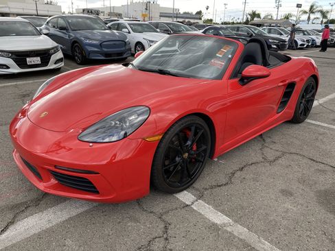 Used 2020 Porsche 718 Boxster S w/ Sport Chrono Package RWD image 2