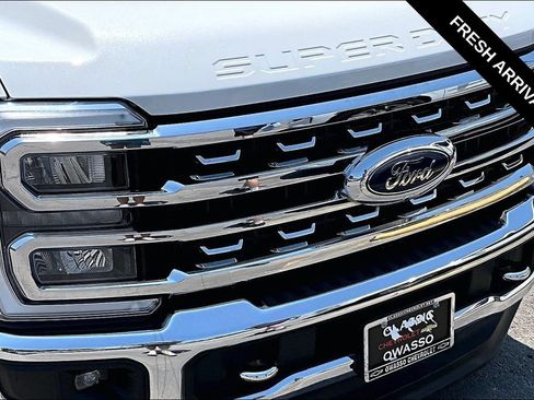 Used 2024 Ford F250 Lariat w/ Chrome Package AWD/4WD image 33