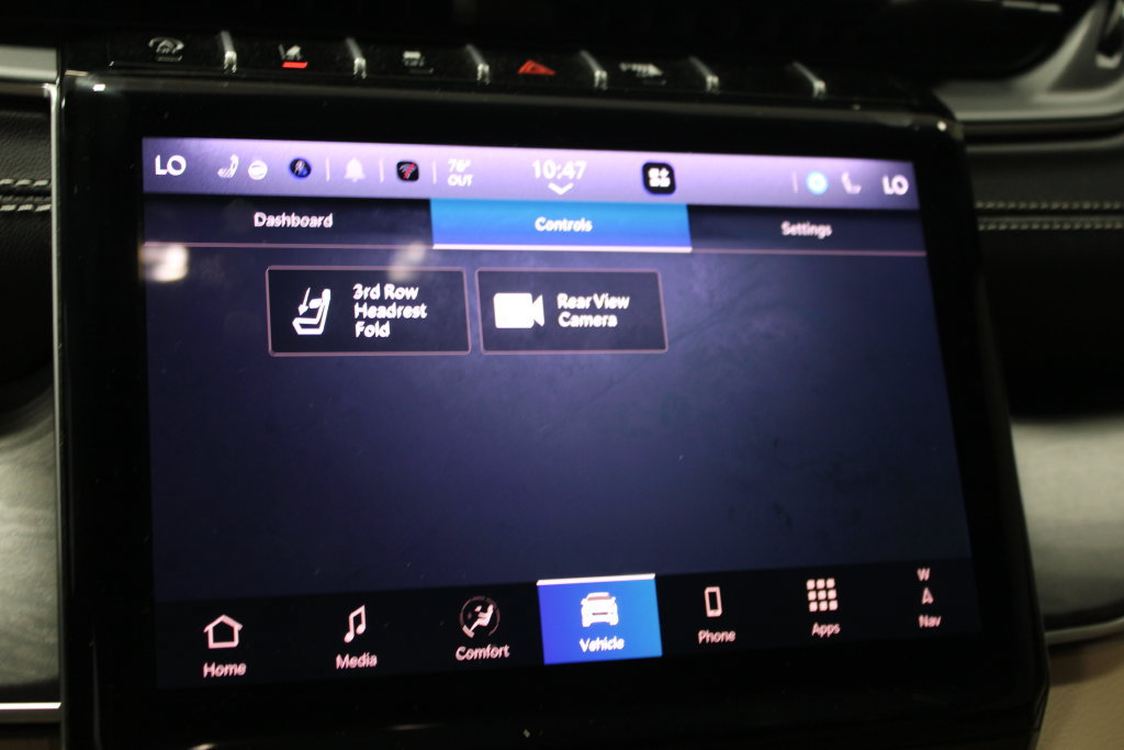 Used 2025 Jeep Grand Cherokee L Limited AWD/4WD image 31