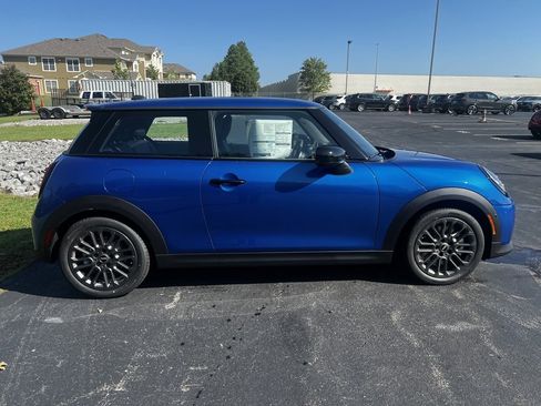 Certified 2025 MINI Cooper S image 4