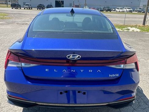 Used 2023 Hyundai Elantra Limited FWD image 4