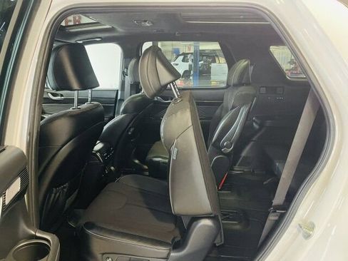 Used 2024 Hyundai Palisade Calligraphy image 16