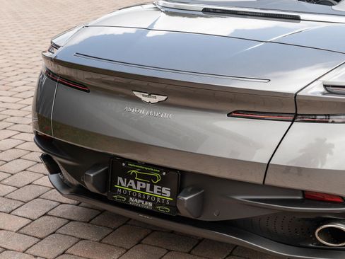 Used 2020 Aston Martin DB11 Volante RWD image 15