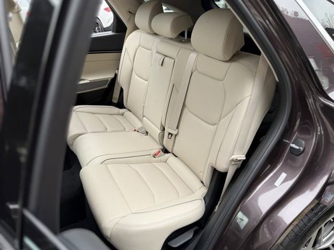 Used 2023 Genesis GV70 2.5T w/ Advanced Package image 31