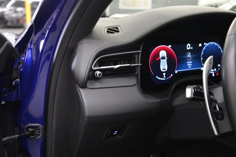 Used 2023 Maserati Grecale Modena AWD/4WD image 28