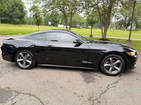 Used 2016 Ford Mustang Coupe w/ Equipment Group 051A RWD image 7
