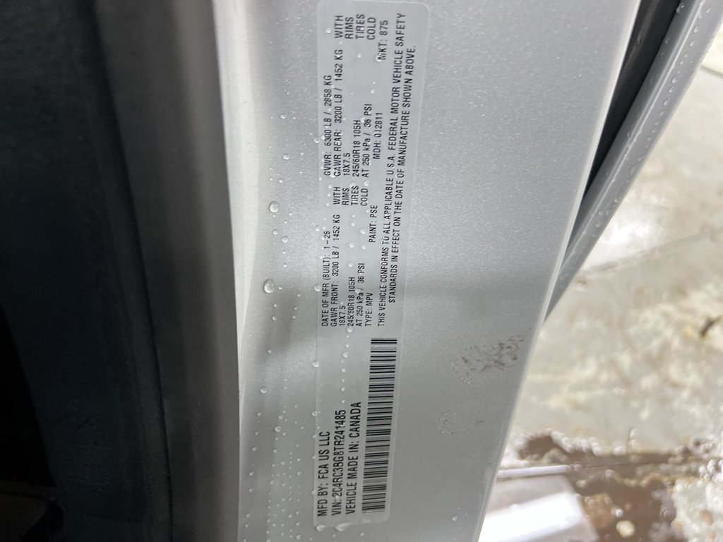 New 2026 Chrysler Pacifica Select AWD/4WD image 28