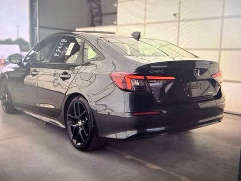 Used 2025 Honda Civic Sport Touring image 4