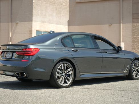 Used 2018 BMW M760i xDrive AWD/4WD image 4