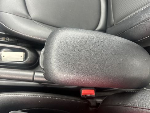 Used 2016 MINI Cooper 4-Door Hardtop FWD image 25