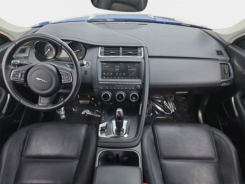 Used 2019 Jaguar E-PACE SE image 10