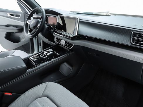 New 2026 Volkswagen Atlas Cross Sport SEL image 33