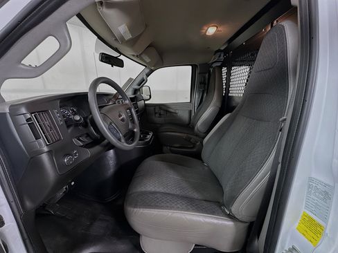 Used 2024 GMC Savana 2500 Work Van w/ Driver Convenience Package image 12