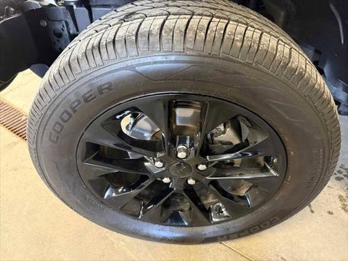 Certified 2021 Jeep Wrangler Unlimited Sahara AWD/4WD image 8