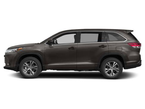 Used 2019 Toyota Highlander Plus FWD image 3