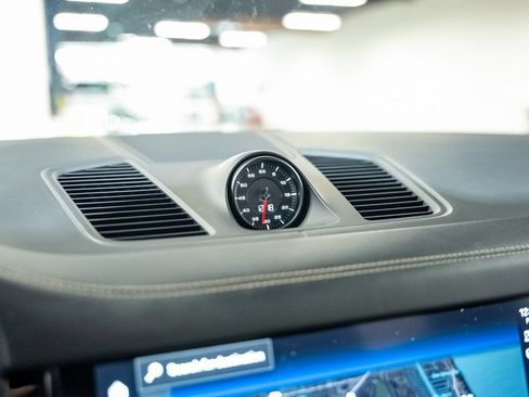 Used 2022 Porsche Cayenne GTS image 51