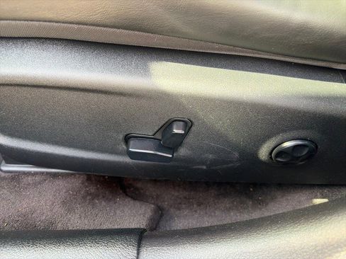 Used 2017 Chrysler 300 S w/ 300S Premium Group image 13