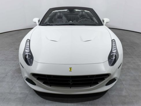 Certified 2016 Ferrari California T image 2