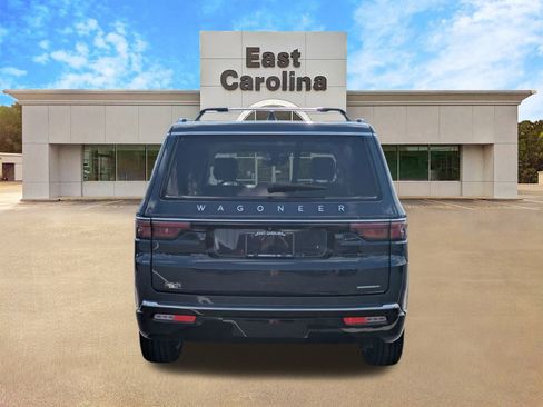 Certified 2024 Jeep Wagoneer Series III w/ Premium Group I image 4