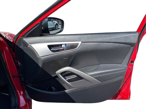 Used 2016 Hyundai Veloster w/ Option Group 02 image 34