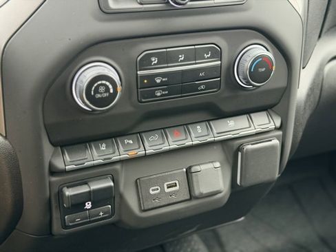 Certified 2025 Chevrolet Silverado 2500 Custom w/ Custom Convenience Package image 16