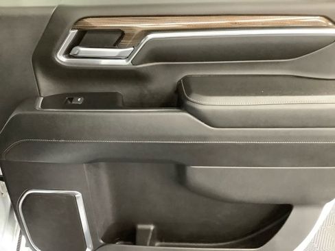 Used 2024 Chevrolet Silverado 2500 LT image 30