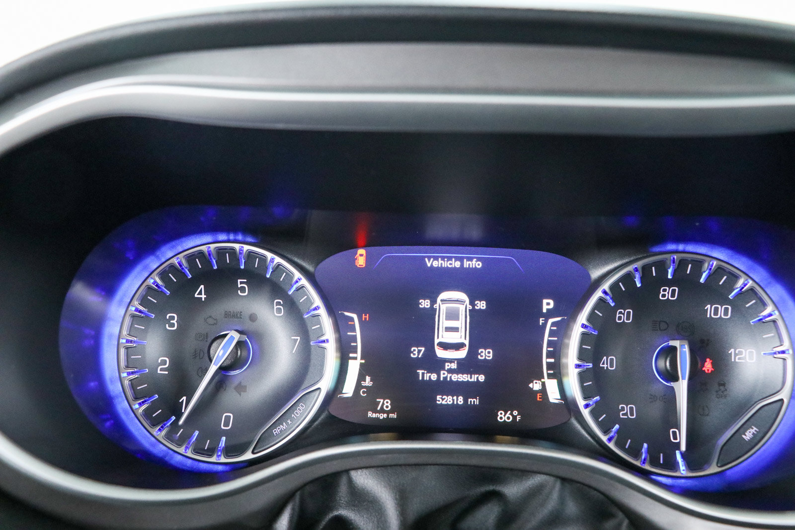 Used 2024 Chrysler Pacifica Touring-L FWD image 15
