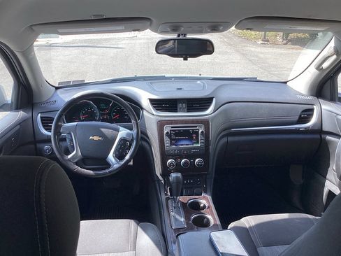 Used 2017 Chevrolet Traverse LT AWD/4WD image 29