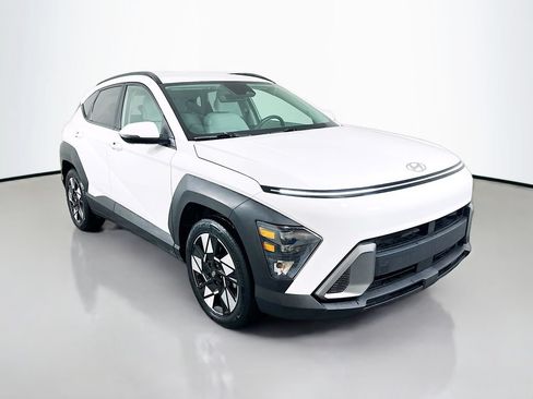 Certified 2025 Hyundai Kona SEL FWD image 3