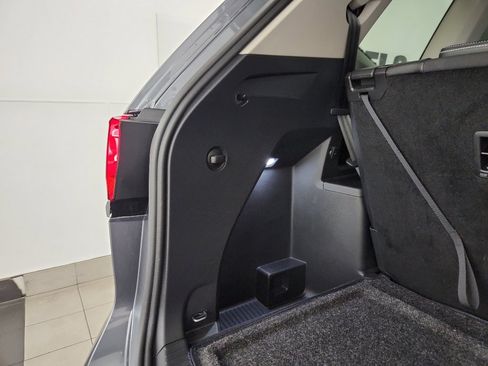 Certified 2024 Volkswagen Atlas SE FWD image 36