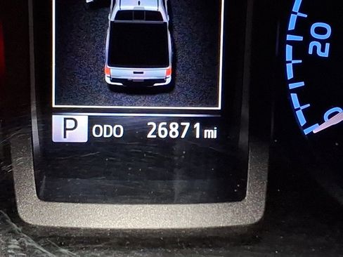 Used 2022 Toyota Tacoma TRD Off-Road w/ Technology Package image 19