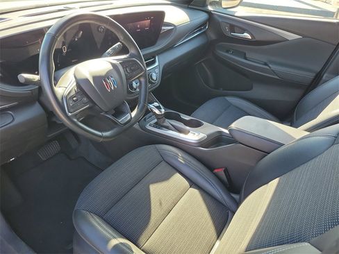 Used 2024 Buick Envista Preferred w/ Convenience I Package image 11