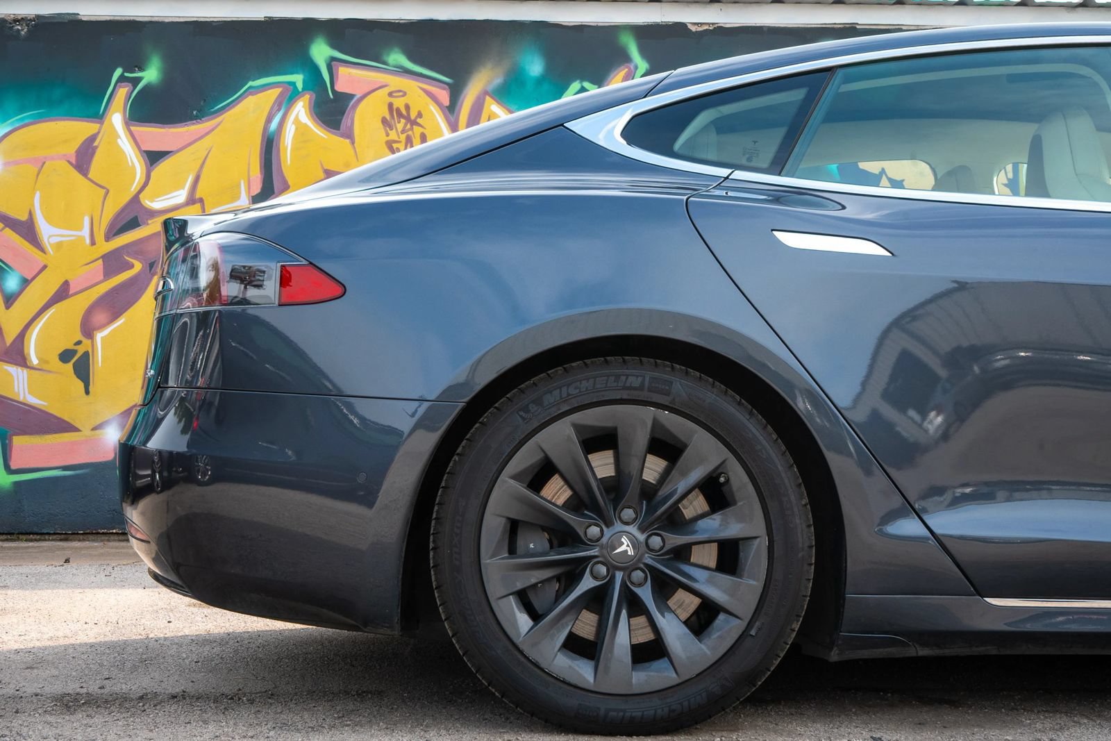 Used 2017 Tesla Model S 75D AWD/4WD image 7