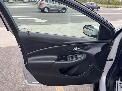 Used 2019 Chevrolet Volt LT w/ Comfort Package image 15