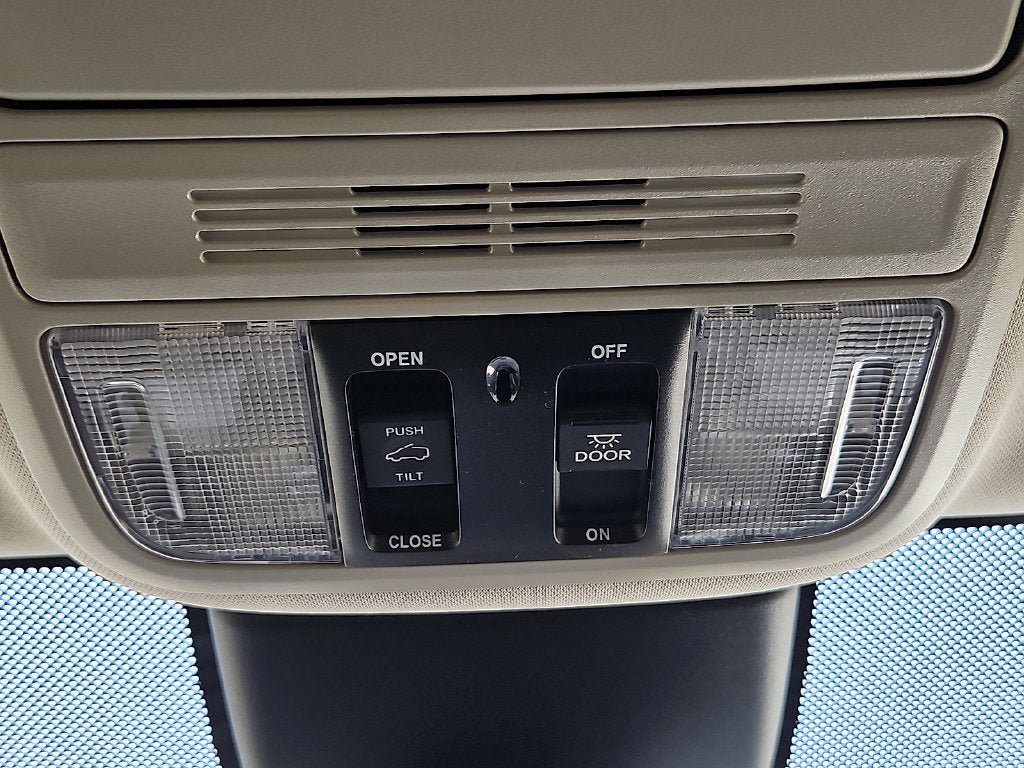 Used 2025 Honda Odyssey EX-L image 27