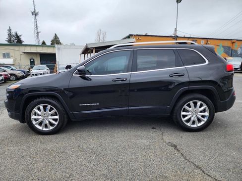 Used 2015 Jeep Cherokee Limited w/ Luxury Group AWD/4WD image 10