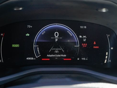 Used 2025 Toyota Camry SE FWD image 27