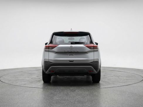 Used 2025 Nissan Rogue SV FWD image 7