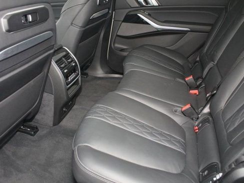 Used 2025 BMW X7 xDrive40i w/ Executive Package image 26