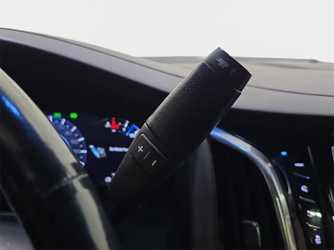 Used 2018 Cadillac Escalade Luxury image 27