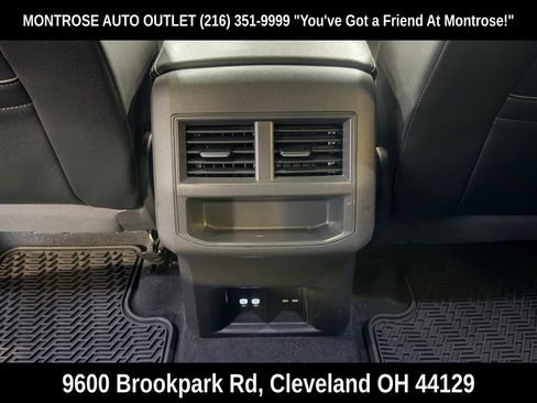 Used 2022 Volkswagen Atlas Cross Sport SEL R-Line image 36