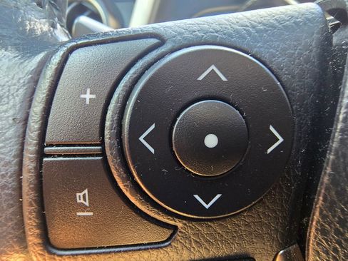 Used 2015 Toyota RAV4 Limited w/ Outdoor Package FWD image 26