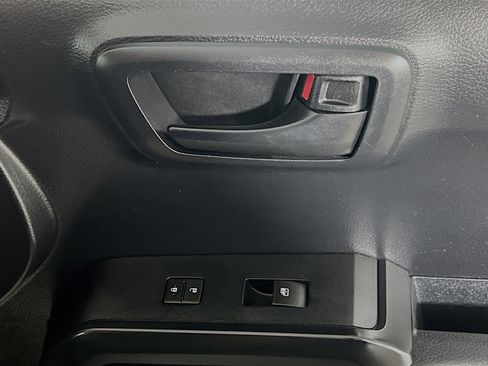 Used 2019 Toyota Tacoma SR w/ SR Convenience Package RWD image 30
