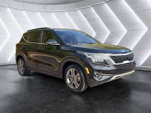 Used 2022 Kia Seltos S FWD image 7
